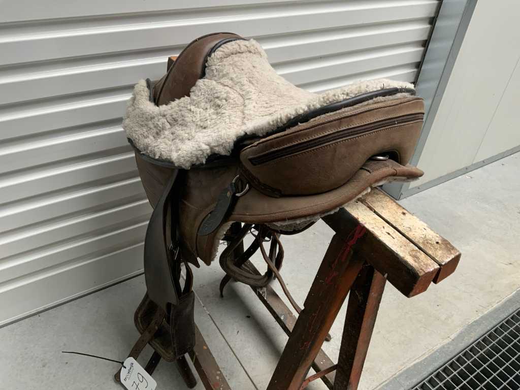 Barefoot saddle
