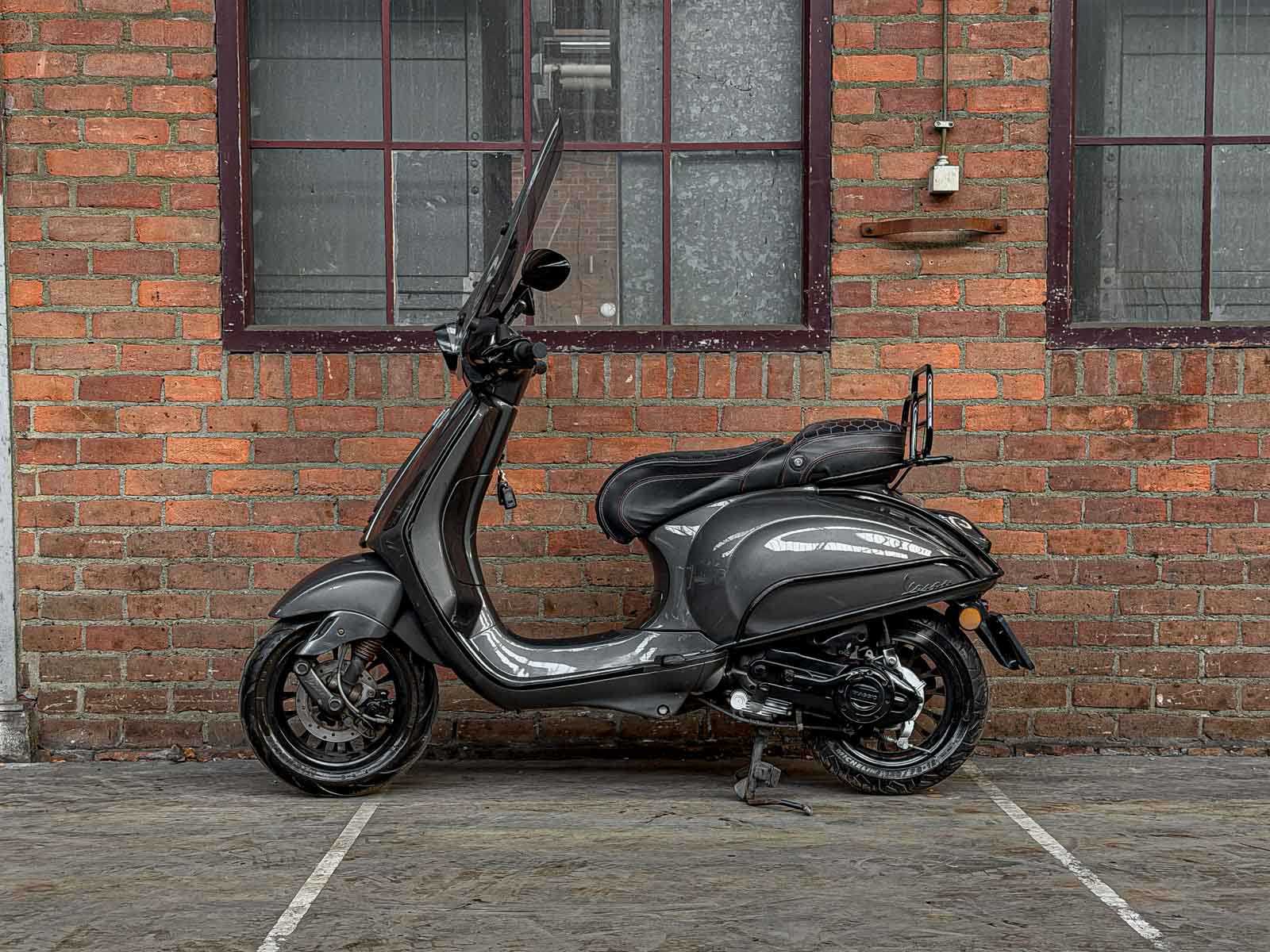 Piaggio Vespa Sprint 4T (CUSTOM) 2016, DGX-82-B Scooter