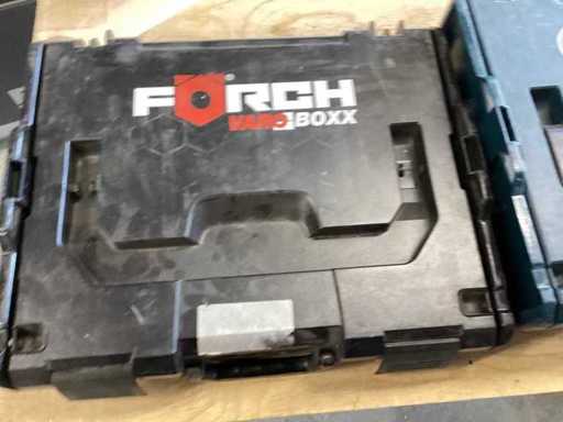 1 x Förch Varoboxx 2 en 1 x Bosch L-Box