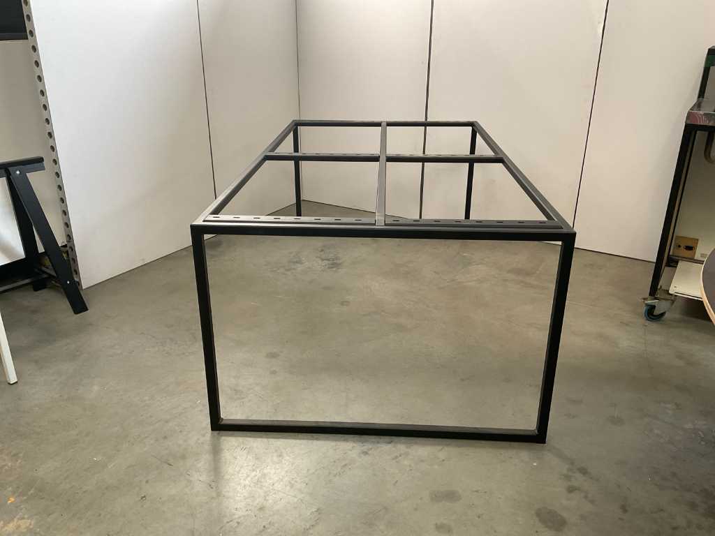 Base de table en métal