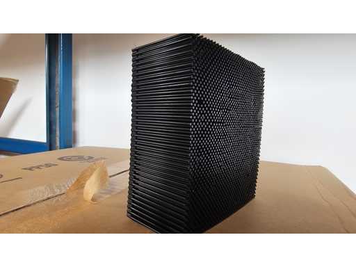 ALLIANCE PRECISION PLASTICS 4 x4 x 1,6" Rotund Negru 