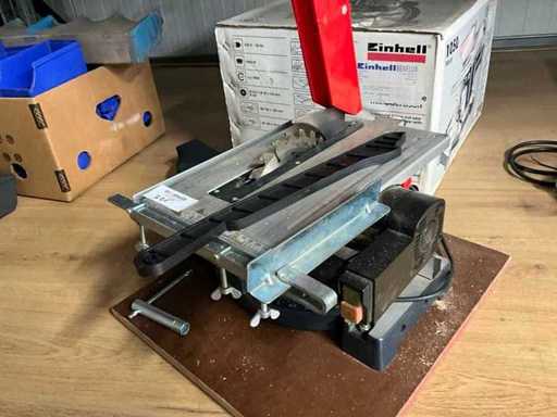 Machine à scie circulaire à coupe transversale