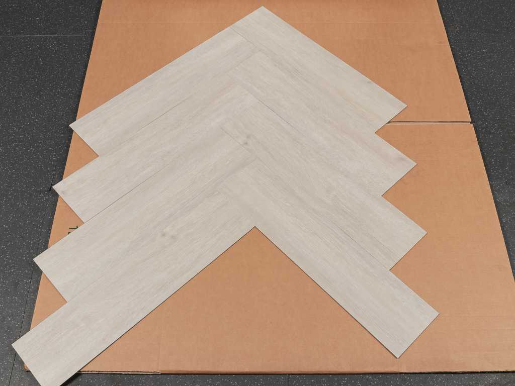 Nature floors - PVC dryback visgraat - 59 m2 PVC-dryback visgraat - 610 x 150 x 2,5 mm