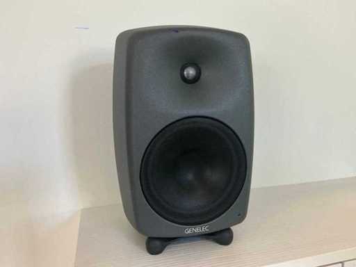 Monitor bi-amplificat Genelec 8050B