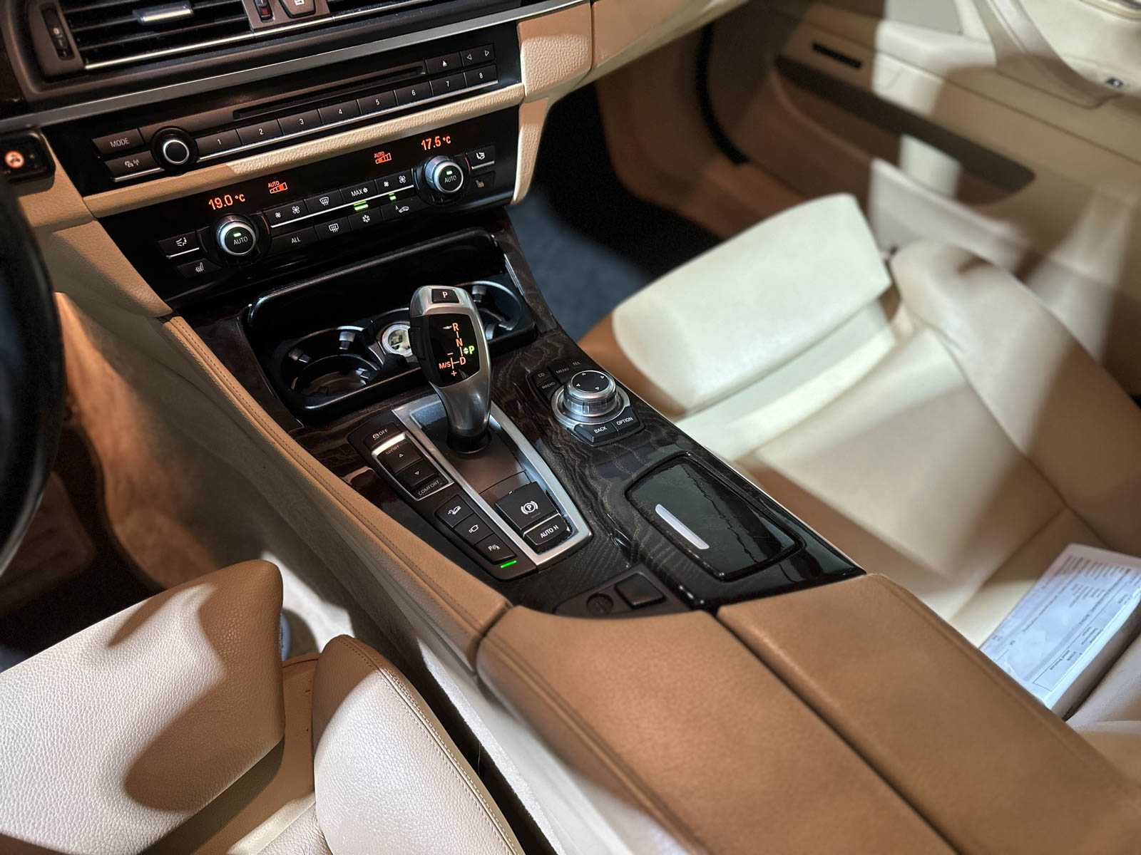 BMW 528xi Touring High Executive 245pk (Origineel-NL) 2012 5-serie, 89-TXH-2