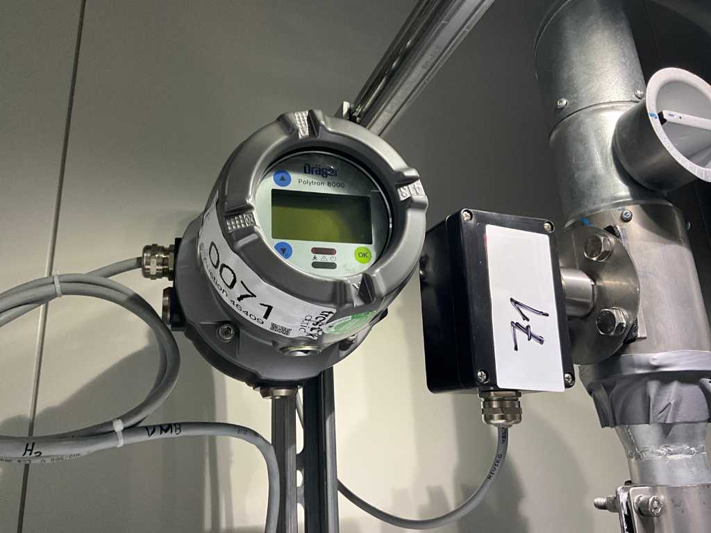 Dräger Polytron 8000 Gas detector with sensor Troostwijk Auctions