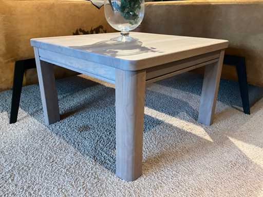 Table d’appoint en chêne Kaprun