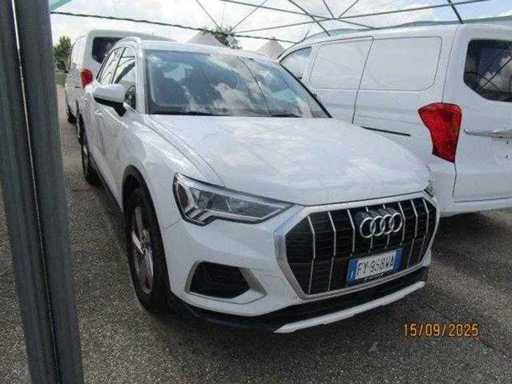 AUDI Q3 2 SERIES 35 TDI S TRONIC BUSINESS Automobile