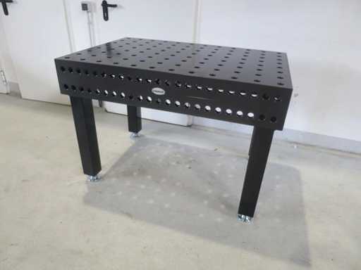 SIEGMUND 750 - Tavolo di saldatura 1,2 x 0,8 NITRURATO / Tavolo perforato