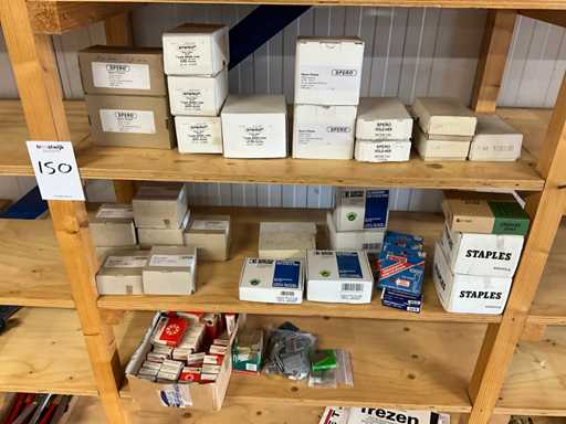 Partia zszywek i ?o?ysk kulkowych