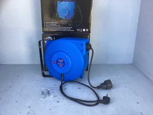 Verlängerungsrolle automatisch 15mtr. 1,5 mm2