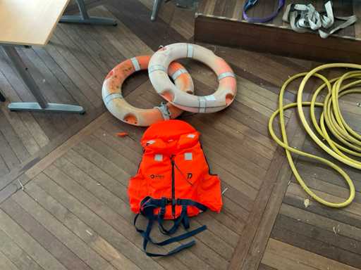 Allpa Life jacket and buoys