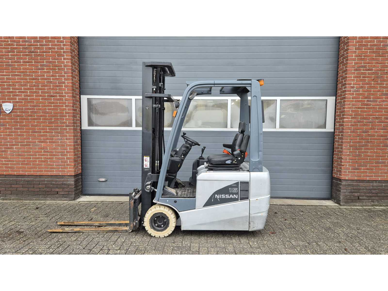 Nissan 1N1L150 1145h Forklift