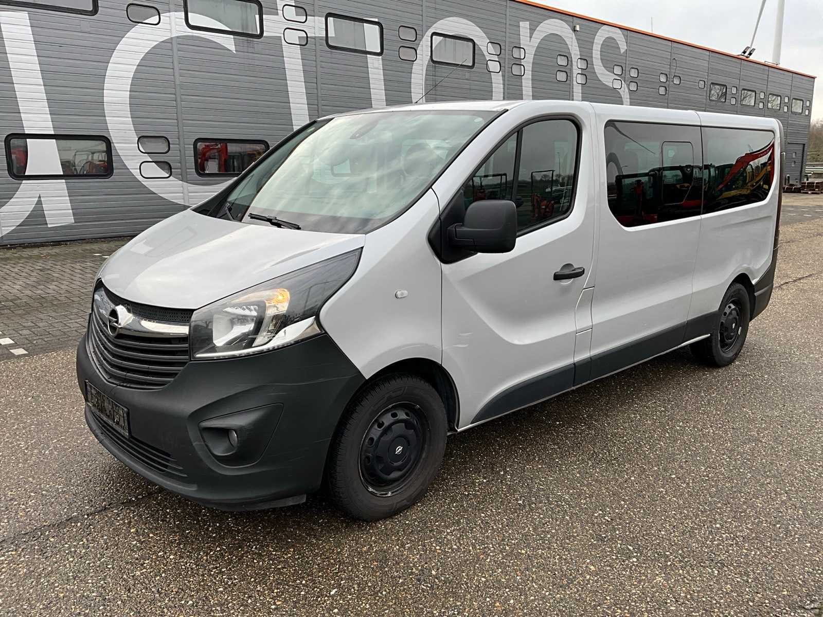 2016 Opel Vivaro 1.6DCi Passenger Bus