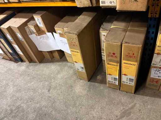 Diverse condensatoren en radiatoren voor o.a. Saab, Suzuki en Toyota (15x)