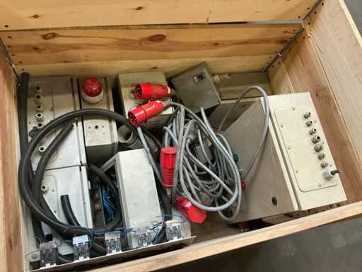 Partij schakelkastjes