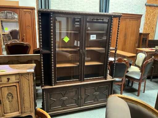 Display cabinet + make-up cabinet with mirror