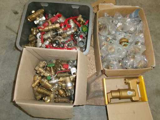 Batch of ball valves, couplings and check valves