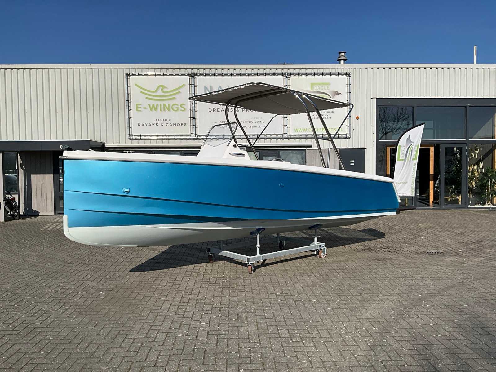 2024 Navaro 21 Console Boat