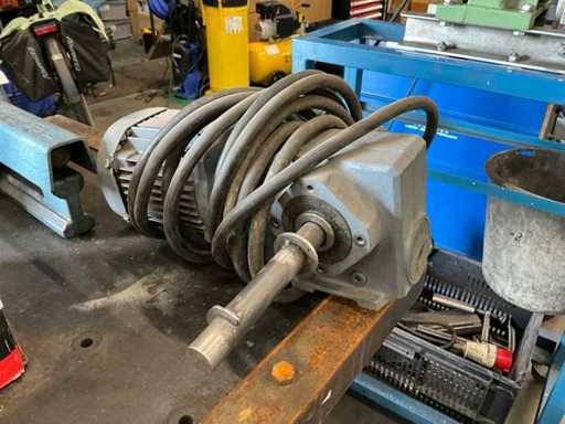 Moteur électrique vectoriel avec boîte de vitesses