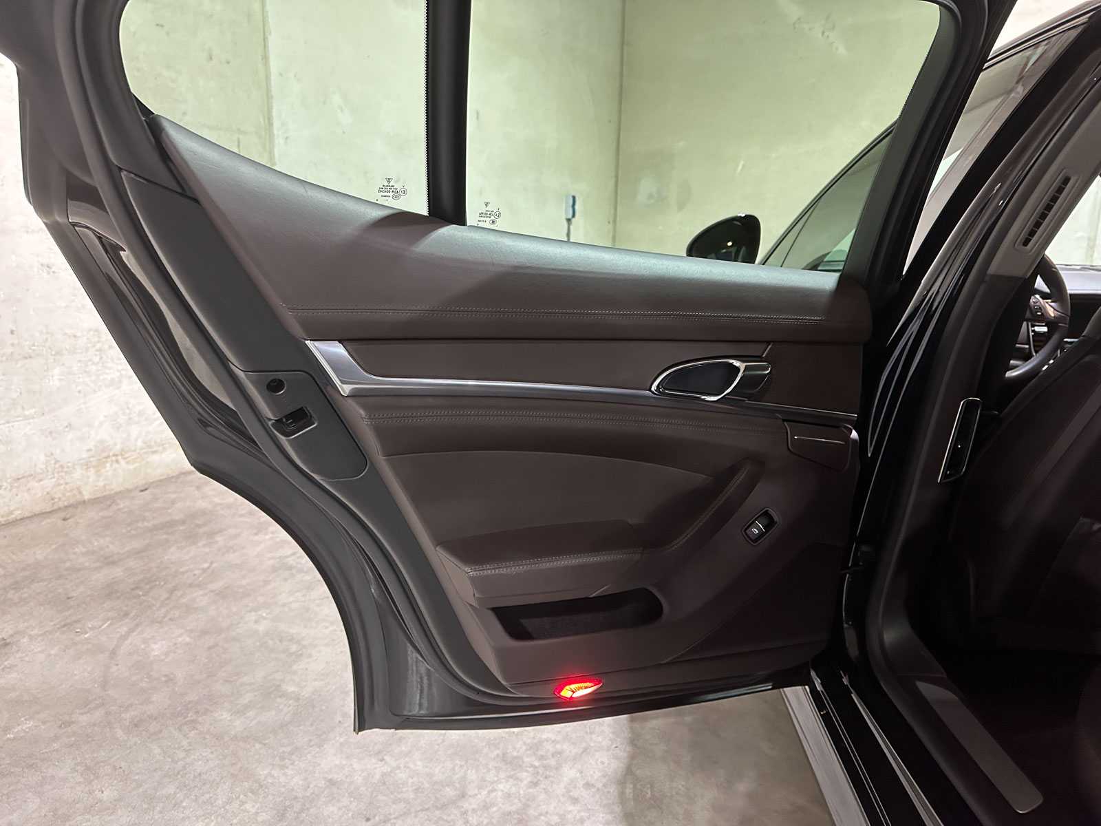 Porsche Panamera 3.6 V6 4WD 300pk 2012, G-397-TZ