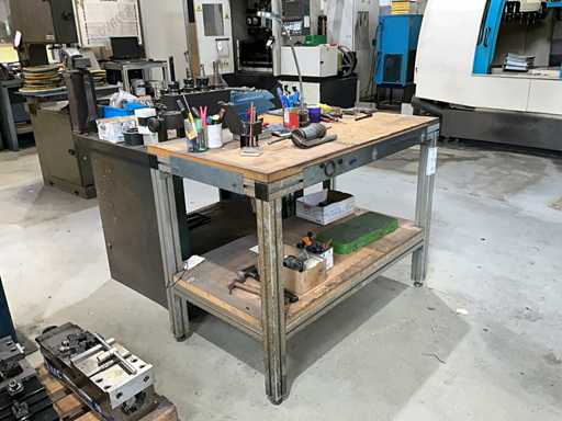 Various parts, tools, accessories and tables