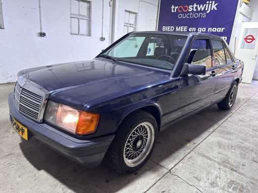 Mercedes-Benz - seria 190 - 2.0 E AUTOMAT - JJS-58-P