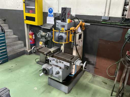 CEA M-10 freesmachine