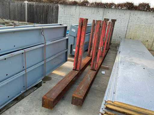 Porte-à-faux vertical