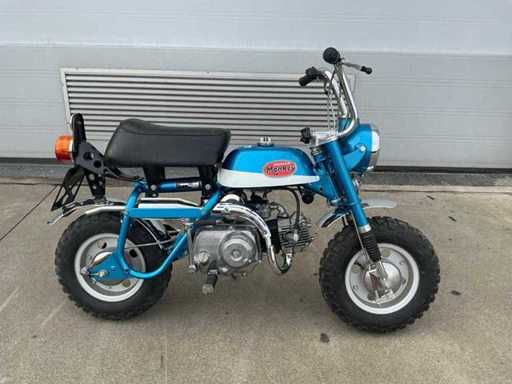 Mopedul Honda Monkey Z50A din 1974