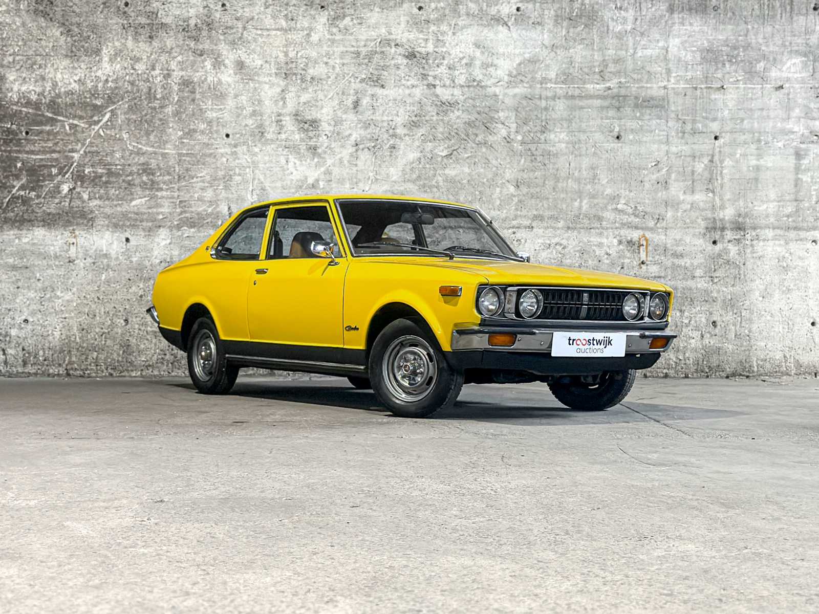 Toyota Carina 1600 de Luxe automatic 75pk