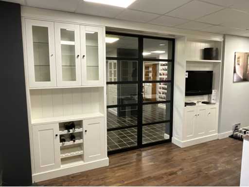 Kabinett mit eigenem Bad