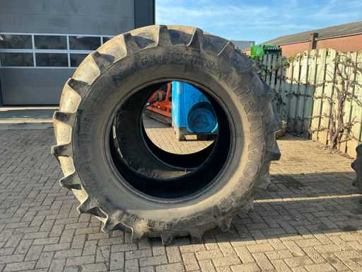 Vredestein Traxion-Reifen (2x)