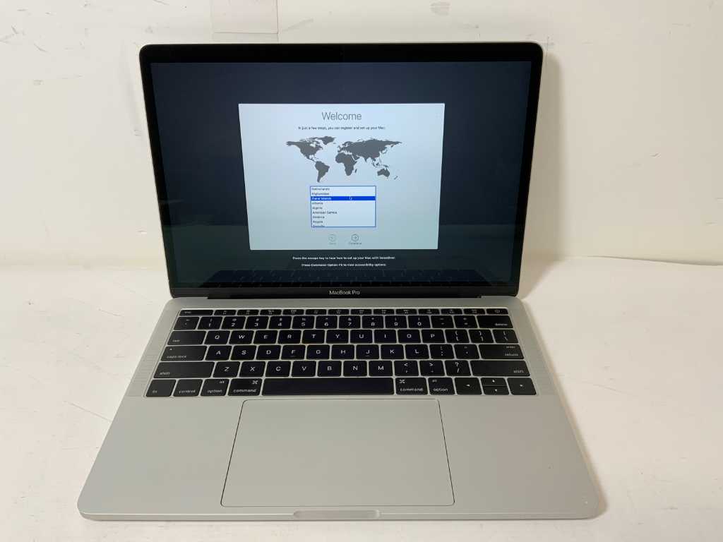 Ordinateur portable Apple MacBook Pro 13,3 pouces, Core(MC) i7 6e génération, 16 Go de RAM, 500 Go NVMe