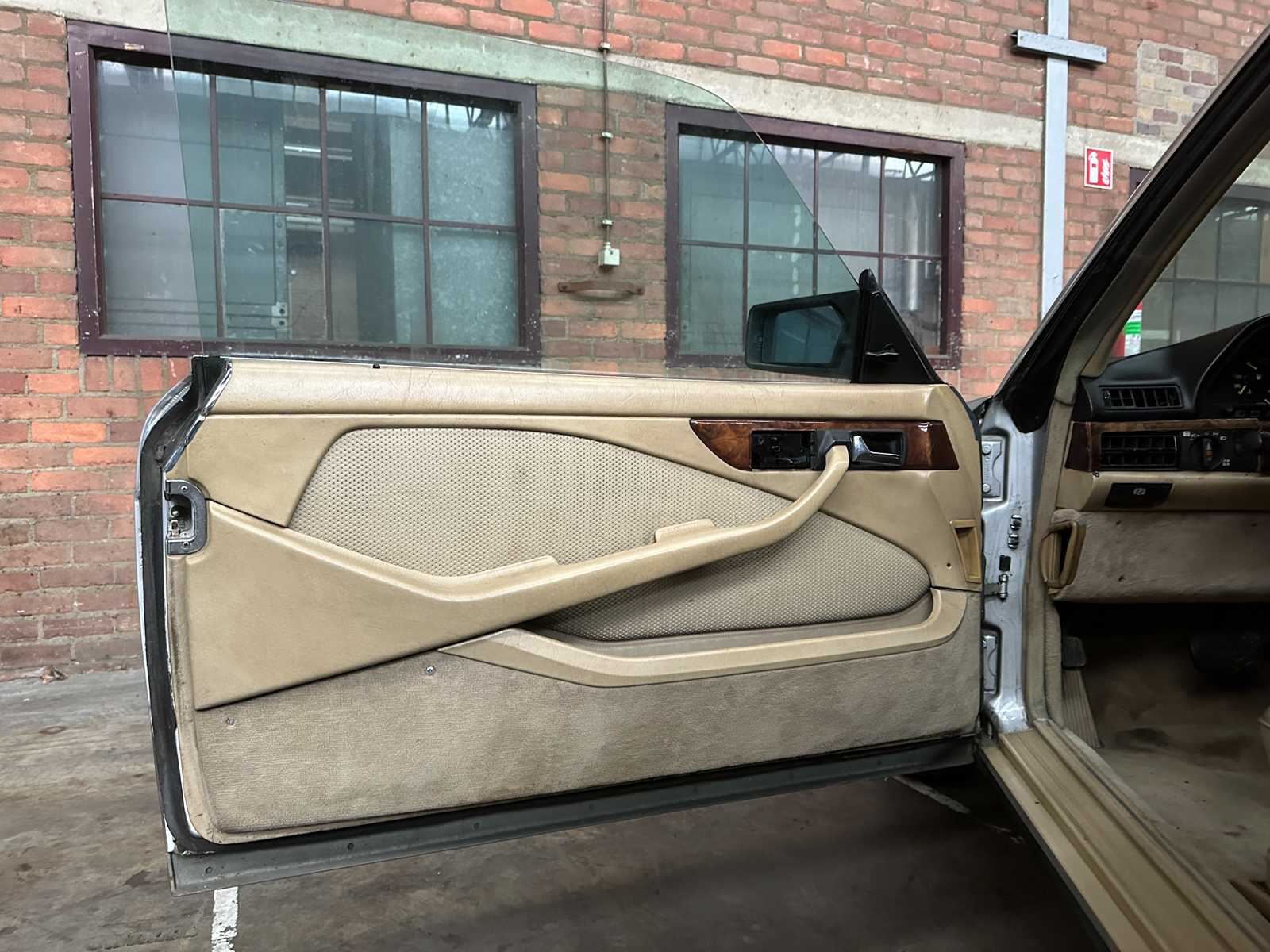 Mercedes-Benz 500 SEC 5.0 V8 245pk 1985 W126