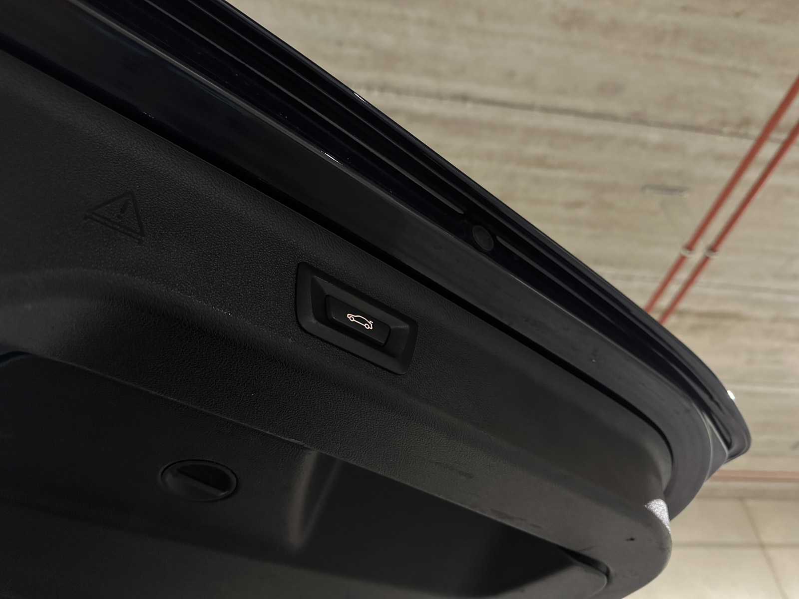 BMW 520i Touring High Executive Sport-Line 5-Series 184hp 2019, XG-208-V