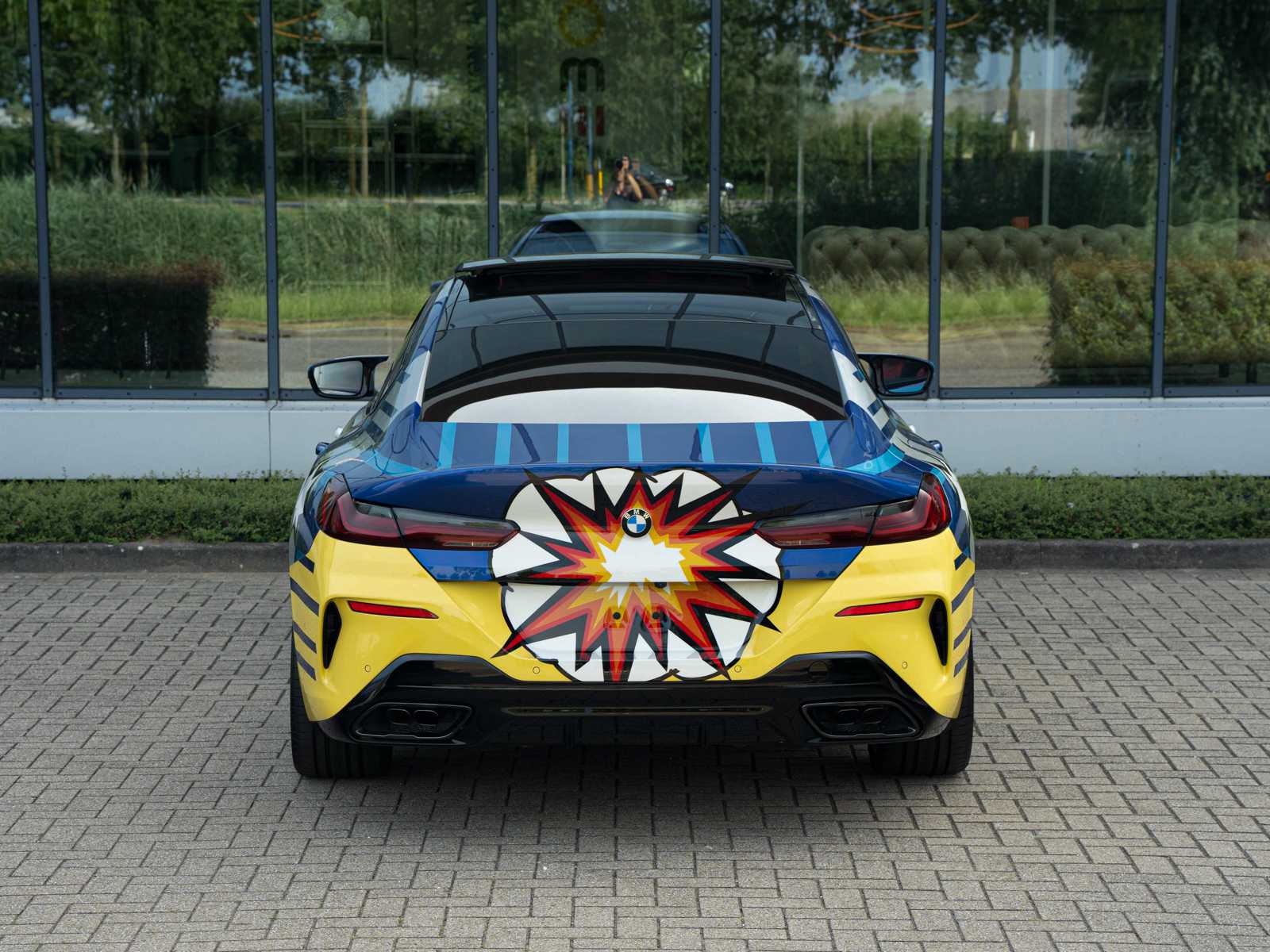 BMW M850i Gran Coupé 4.4 V8 xDrive -The 8 X Jeff Koons- M-Performance 530pk 2023 (1 van 99) (NEW) 8-Serie (Origineel-NL + 1e Eigenaar), X-004-JB