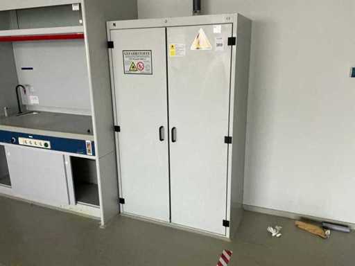 Hazardous materials storage cabinet