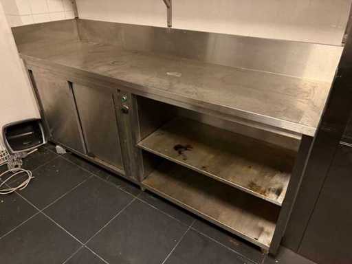 Mobilier en acier inoxydable avec meuble chauffant