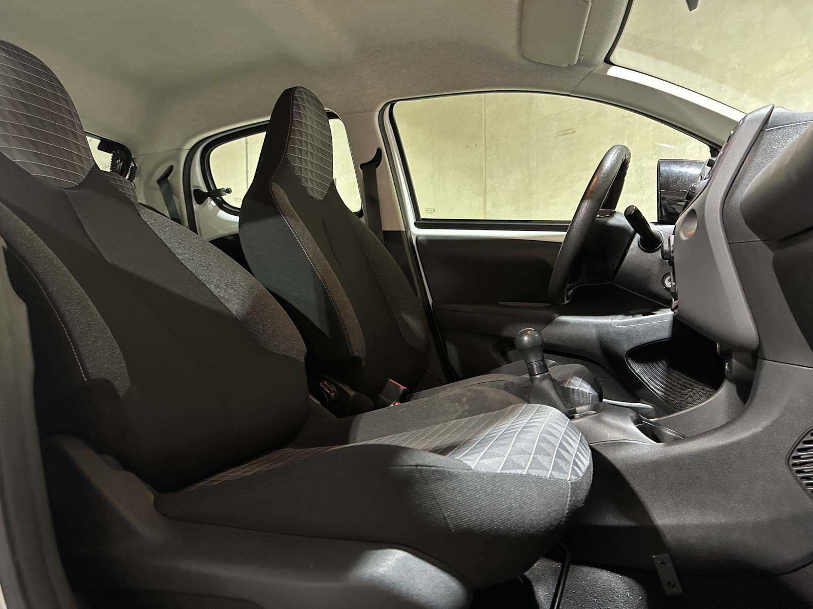 Peugeot 108 1.0 e-VTi Active 72pk 2021 (Origineel-NL), N-569-KN