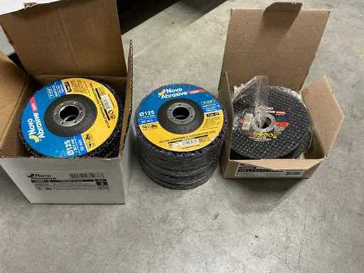 Nobo Abrasive Lot grinding and sanding discs (2250x)