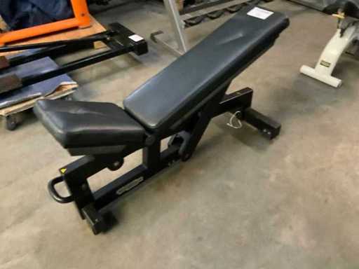 Technogym Pure adjustable bench Krachtstation