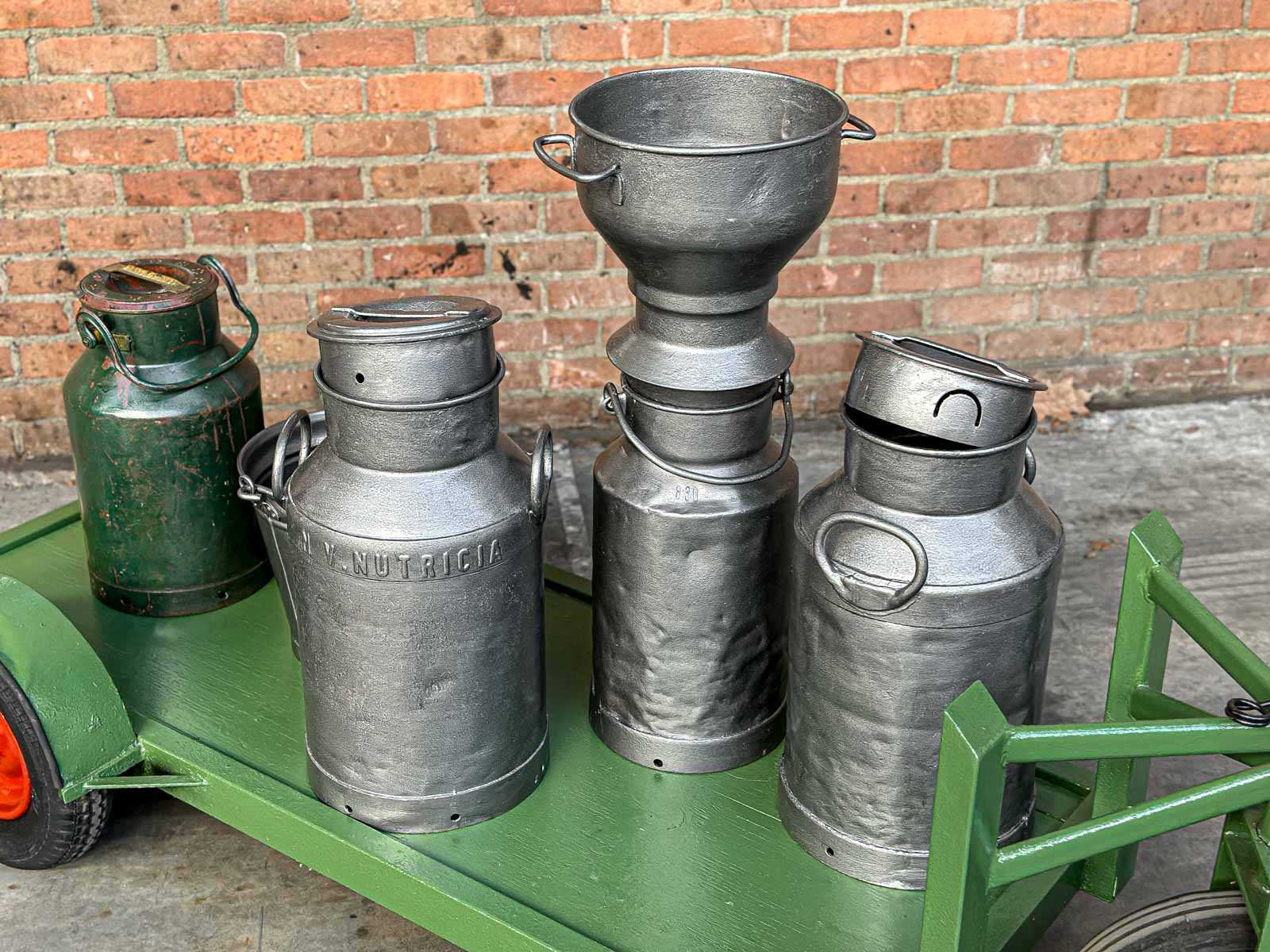 Holder 1955 1-Cilinder Oldtimer Tractor + Originele Melkwagen, TRH-44-X