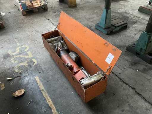 Cylinder hydrauliczny