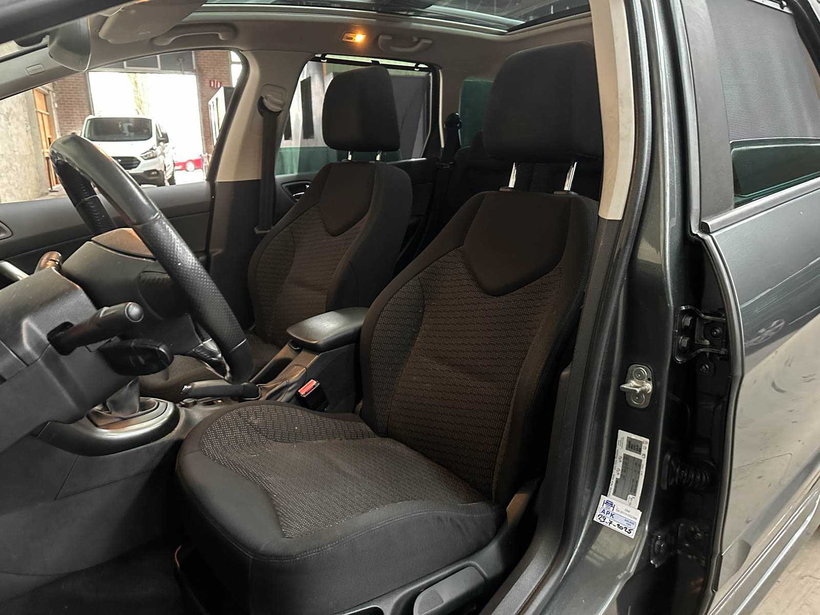 Peugeot 308 SW 1.6 THP Allure 7p 154hp 2013, 7-KBD-01