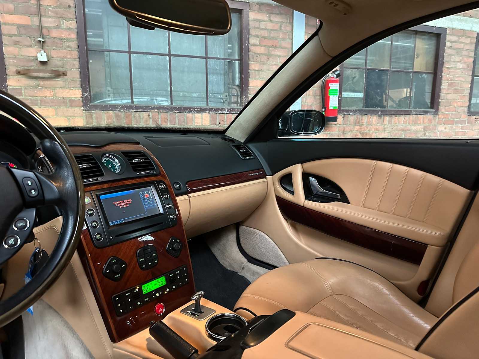 Maserati Quattroporte 4.2 V8 Duo Select 400pk 2006, L-851-RK Youngtimer