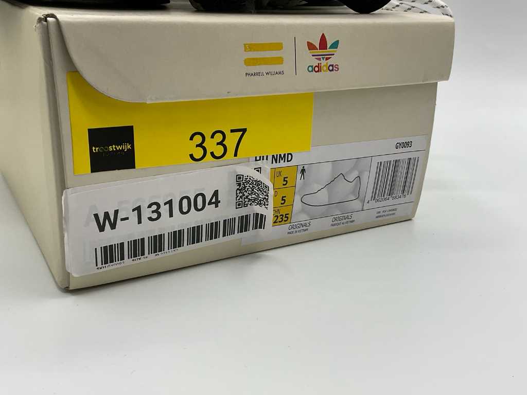 Adidas human outlet race box