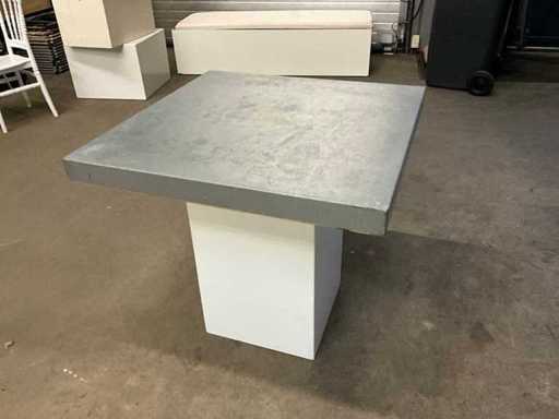 Tafel met zinken blad (6x)