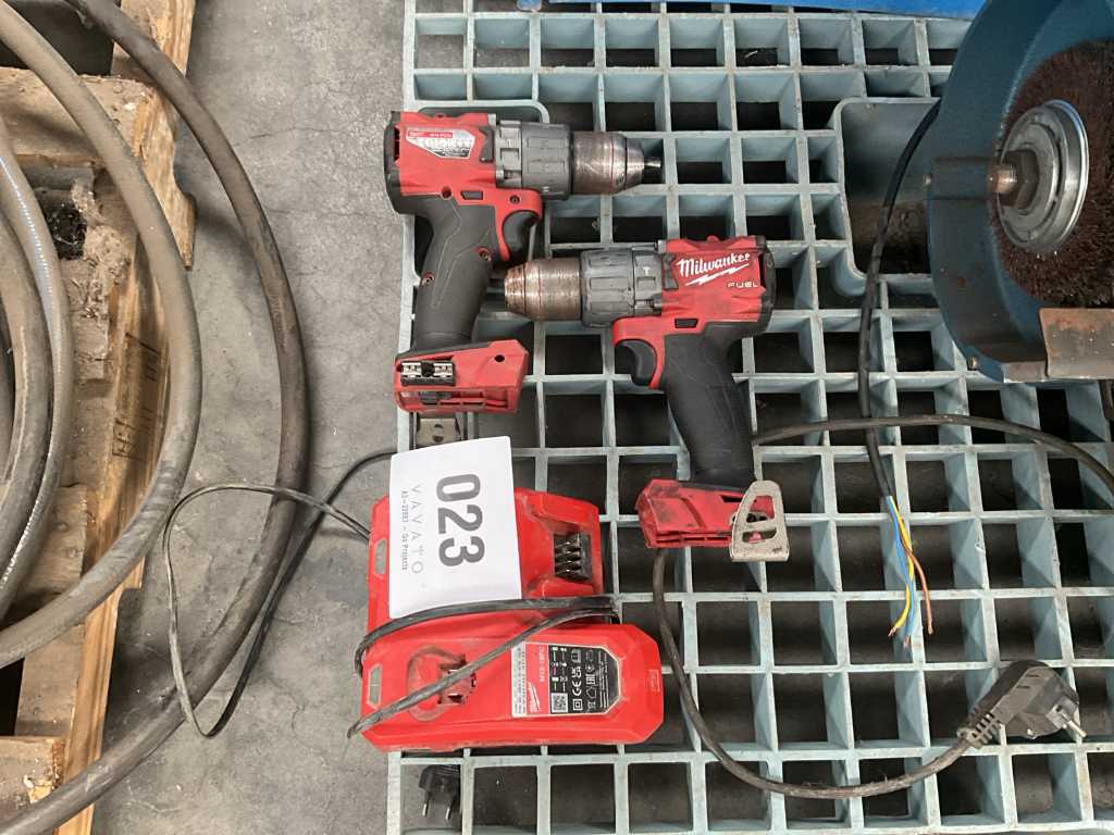 2x Drill Driver MILWAUKEE M18 FPD2