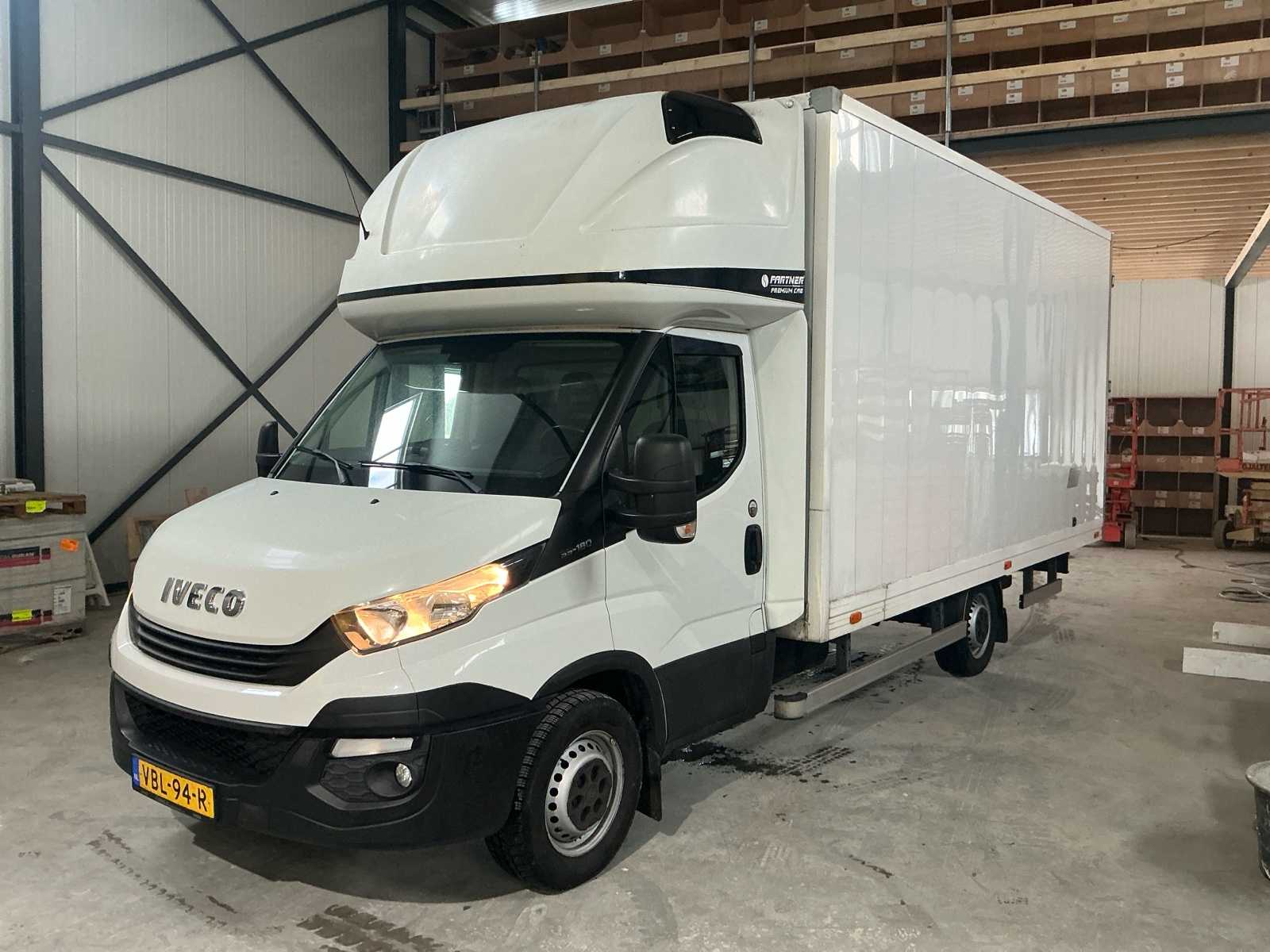 Iveco Daily 35S18V 3.0 410 H3 bedrijfswagen